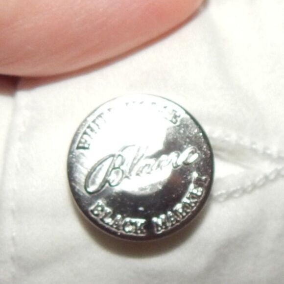 WHITE HOUSE BLACK MARKET BLANC women's size 4 97% cotton white capri pants - Picture 6 of 14